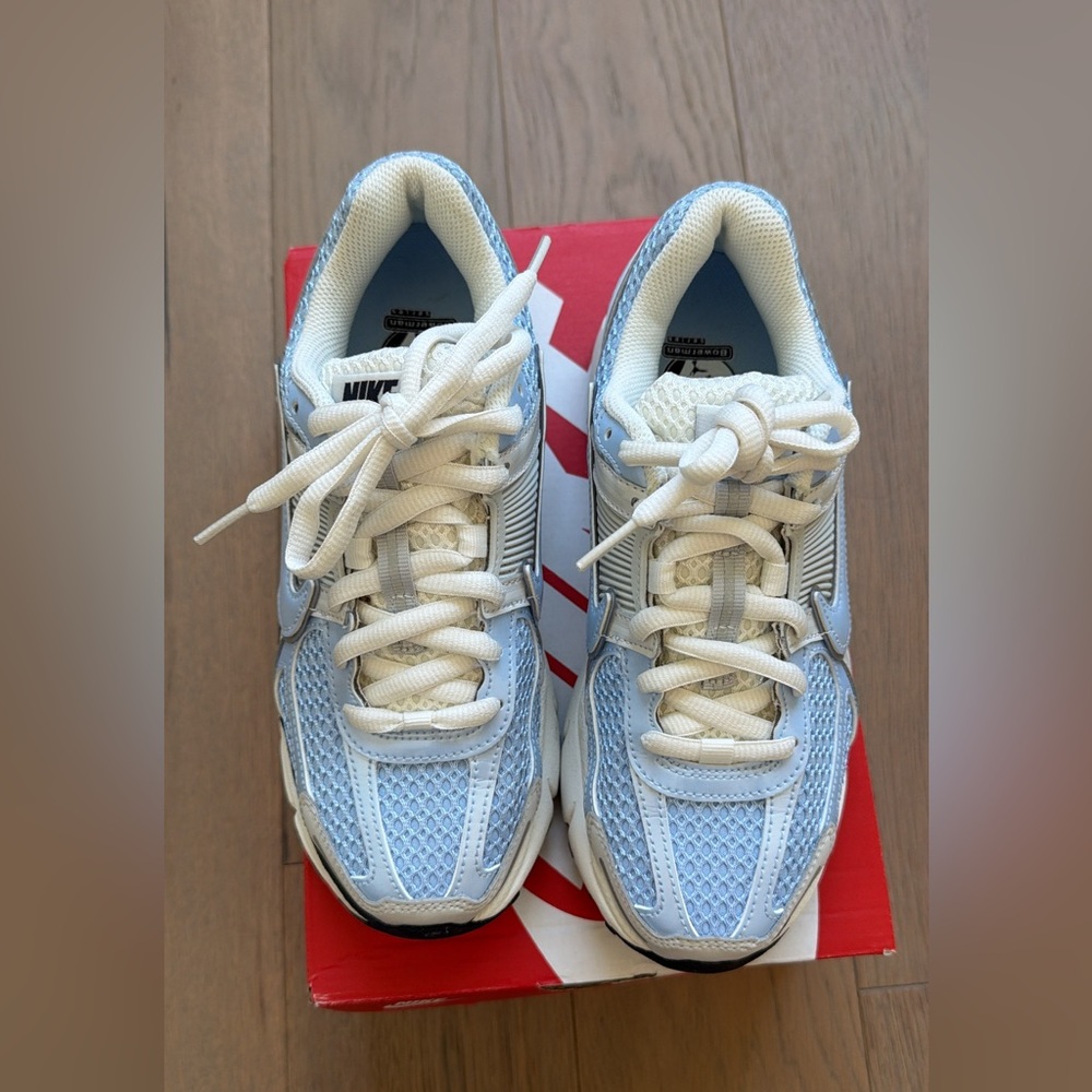 NIKE VOMERO 5 ROYAL TINT